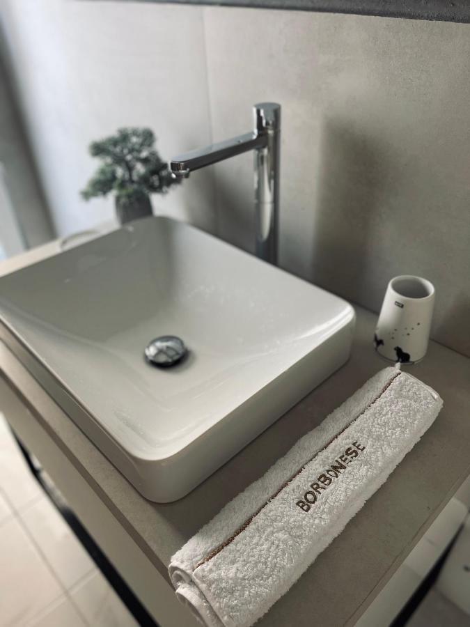 Sui'S Home Tiranë Eksteriør bilde